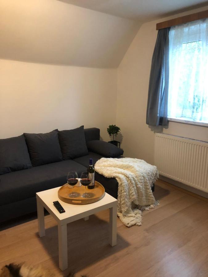 Apartmany Jevany Εξωτερικό φωτογραφία