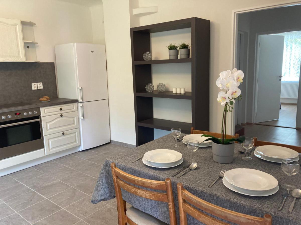 Apartmany Jevany Εξωτερικό φωτογραφία