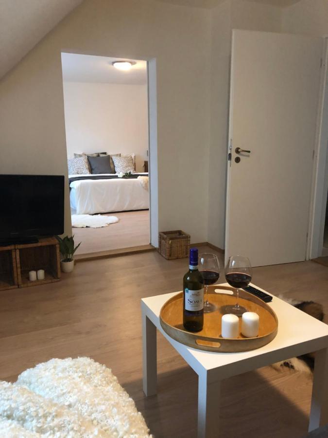 Apartmany Jevany Εξωτερικό φωτογραφία