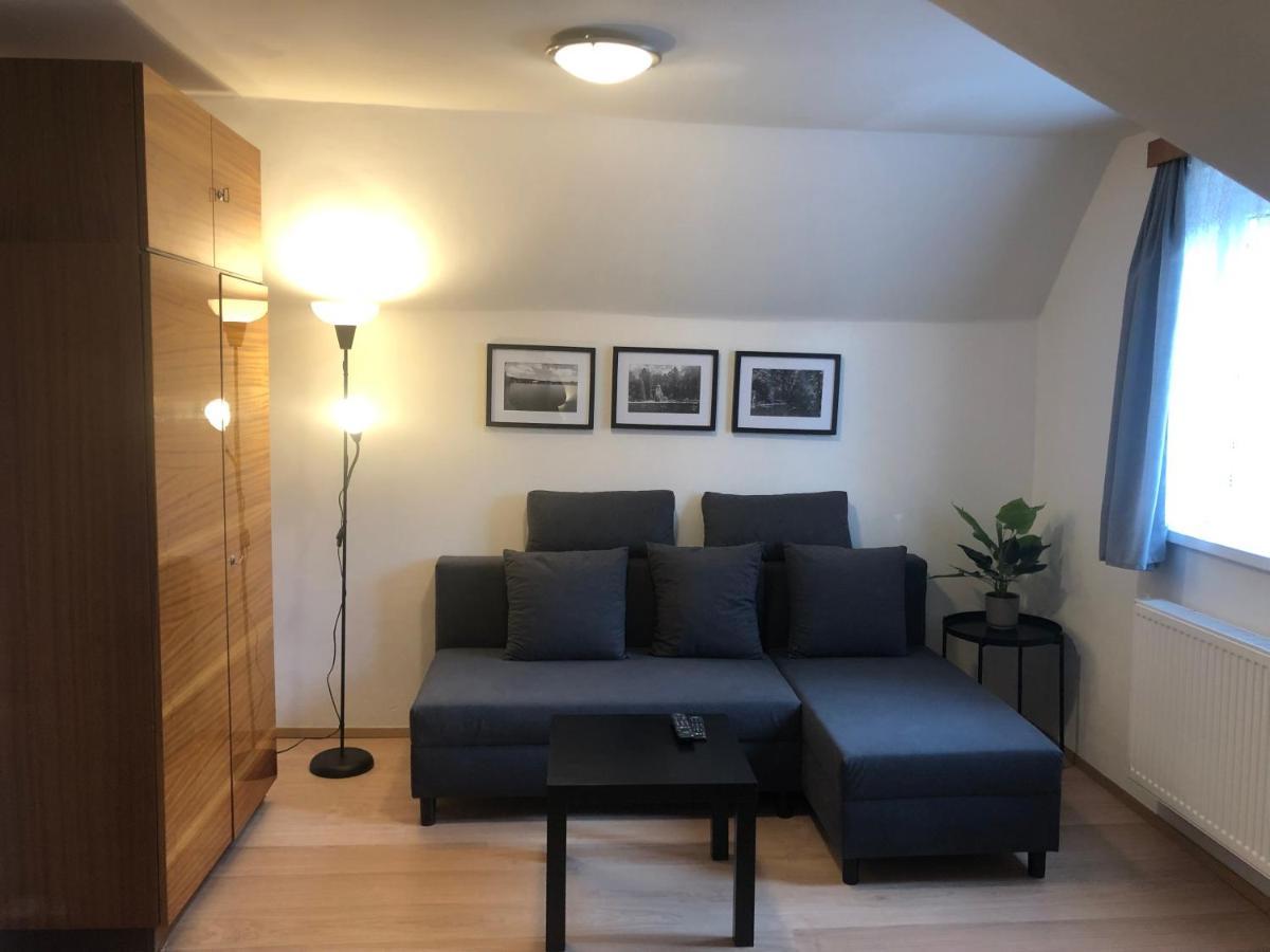 Apartmany Jevany Εξωτερικό φωτογραφία
