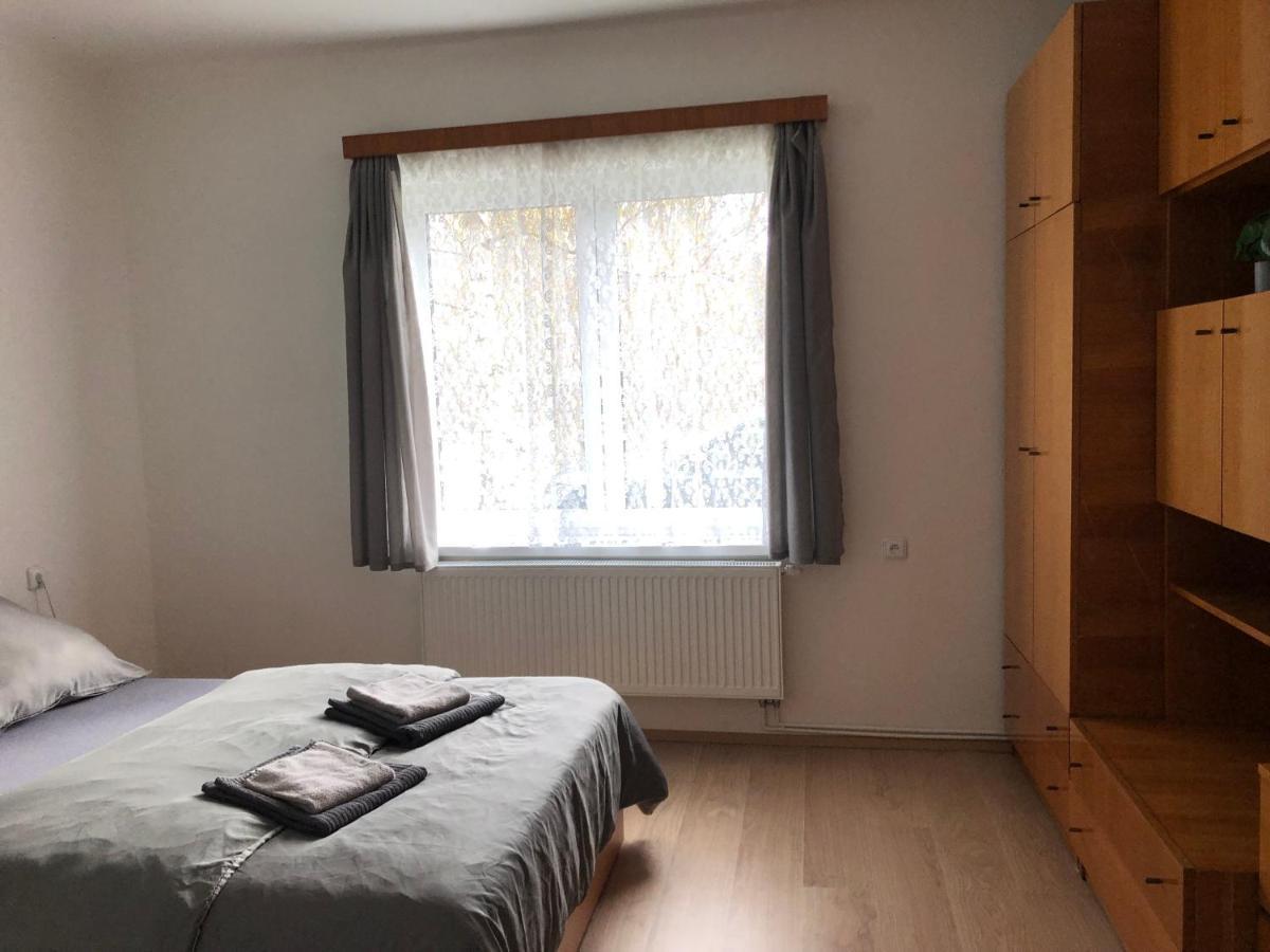 Apartmany Jevany Εξωτερικό φωτογραφία