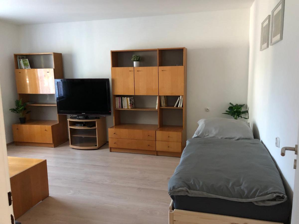 Apartmany Jevany Εξωτερικό φωτογραφία