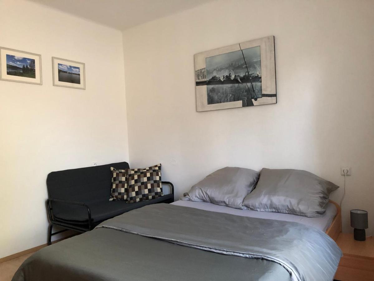 Apartmany Jevany Εξωτερικό φωτογραφία