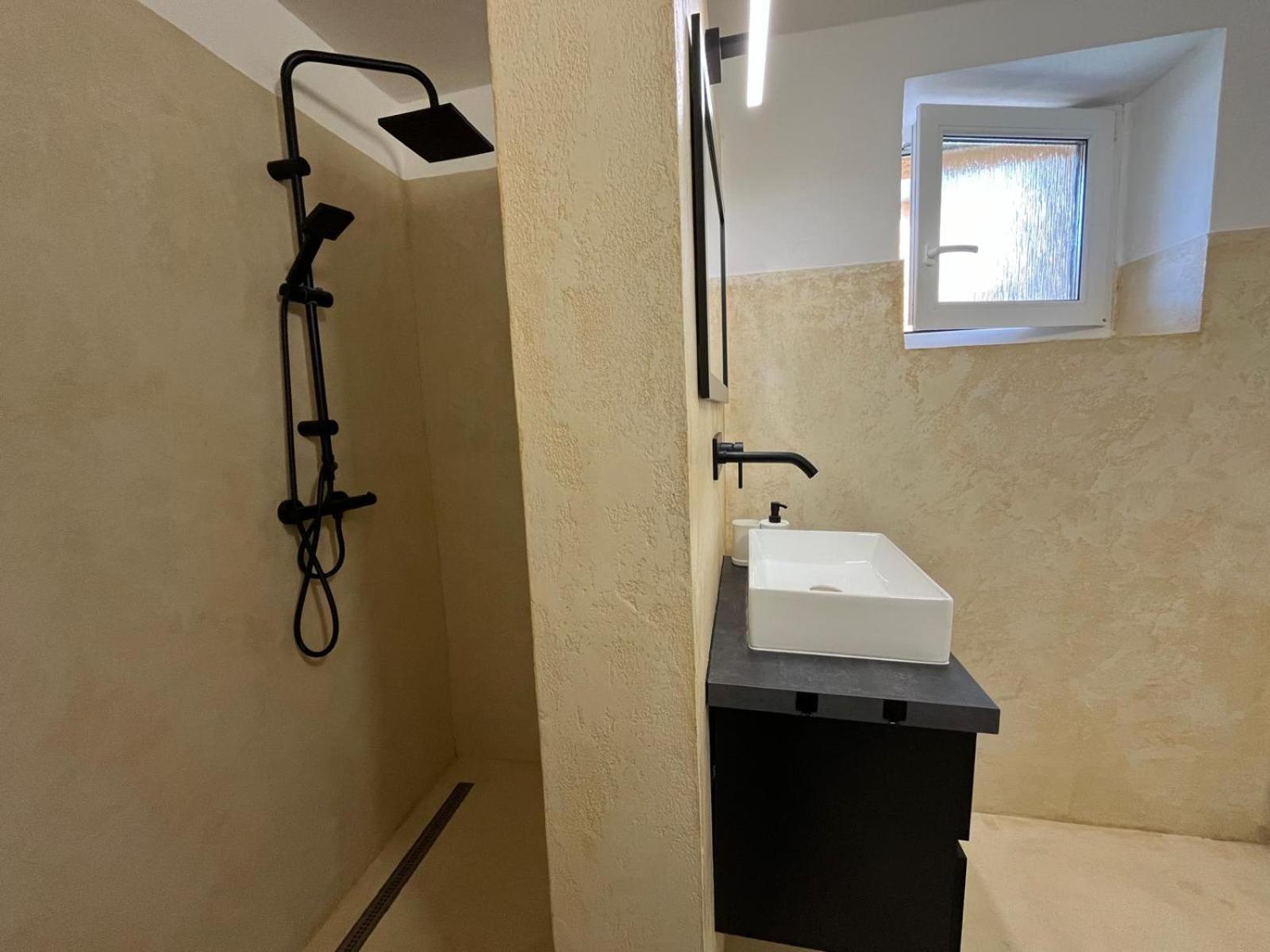 Apartmany Jevany Εξωτερικό φωτογραφία
