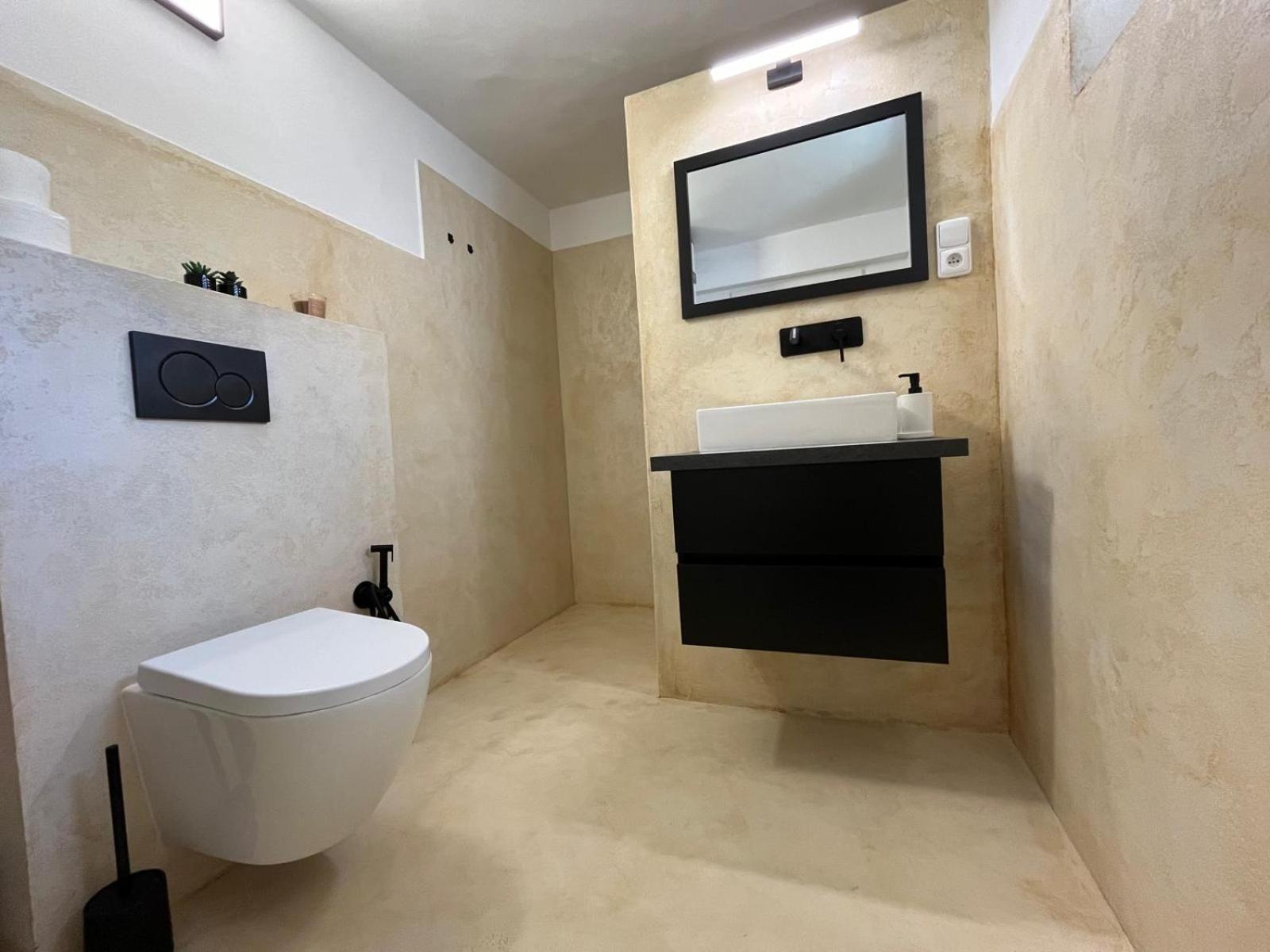 Apartmany Jevany Εξωτερικό φωτογραφία
